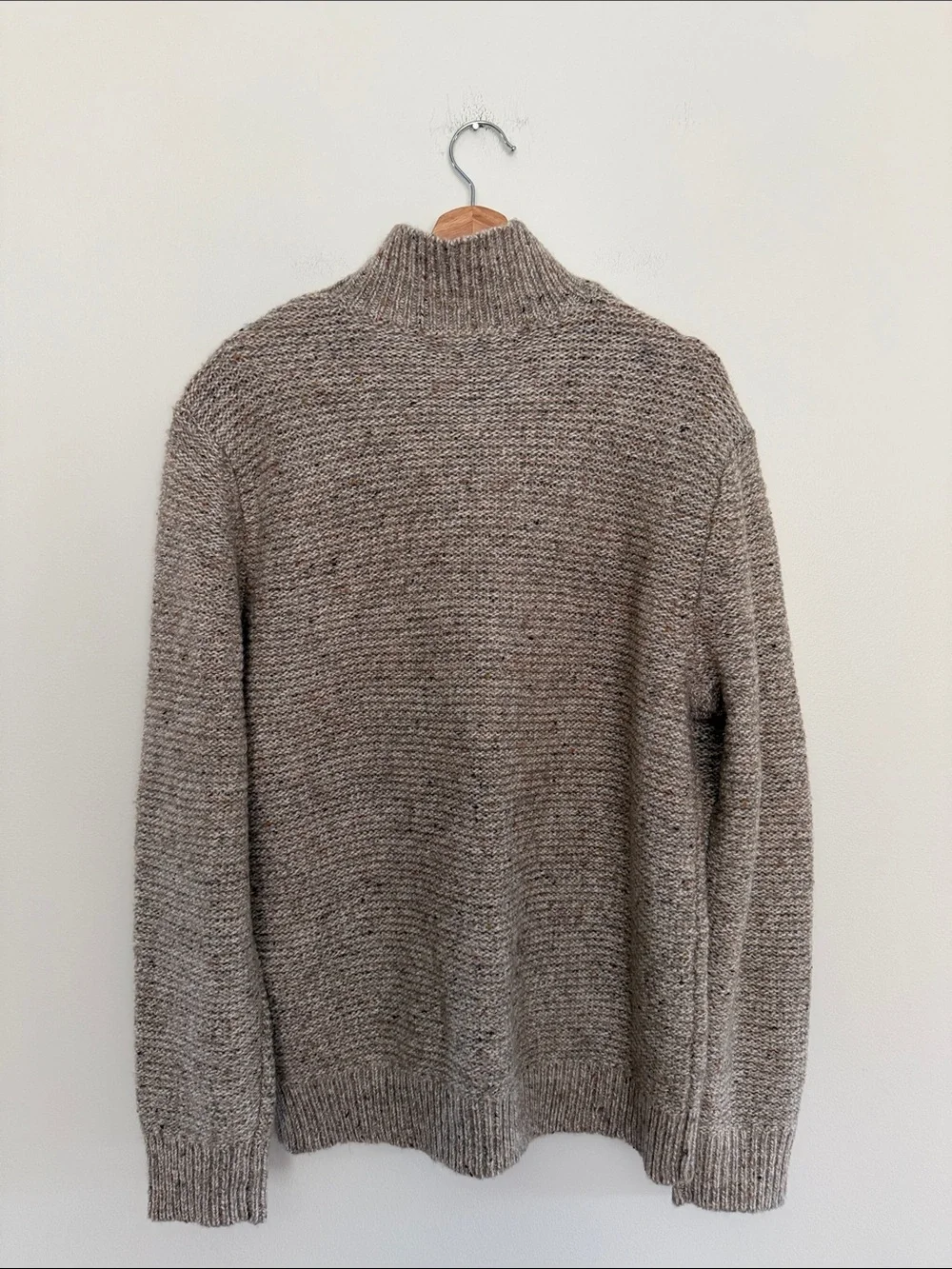 NWT Banana Republic Tweed Mock Neck Shoulder Button Sweater Large Beige Fleck